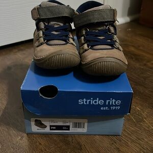 Stride rite boots toddler 7